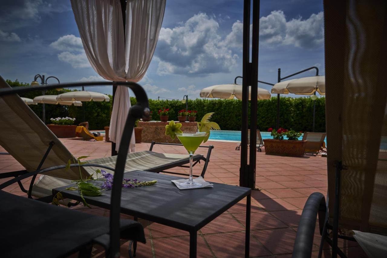 Villa Curina Resort Castelnuovo Berardenga Eksteriør billede