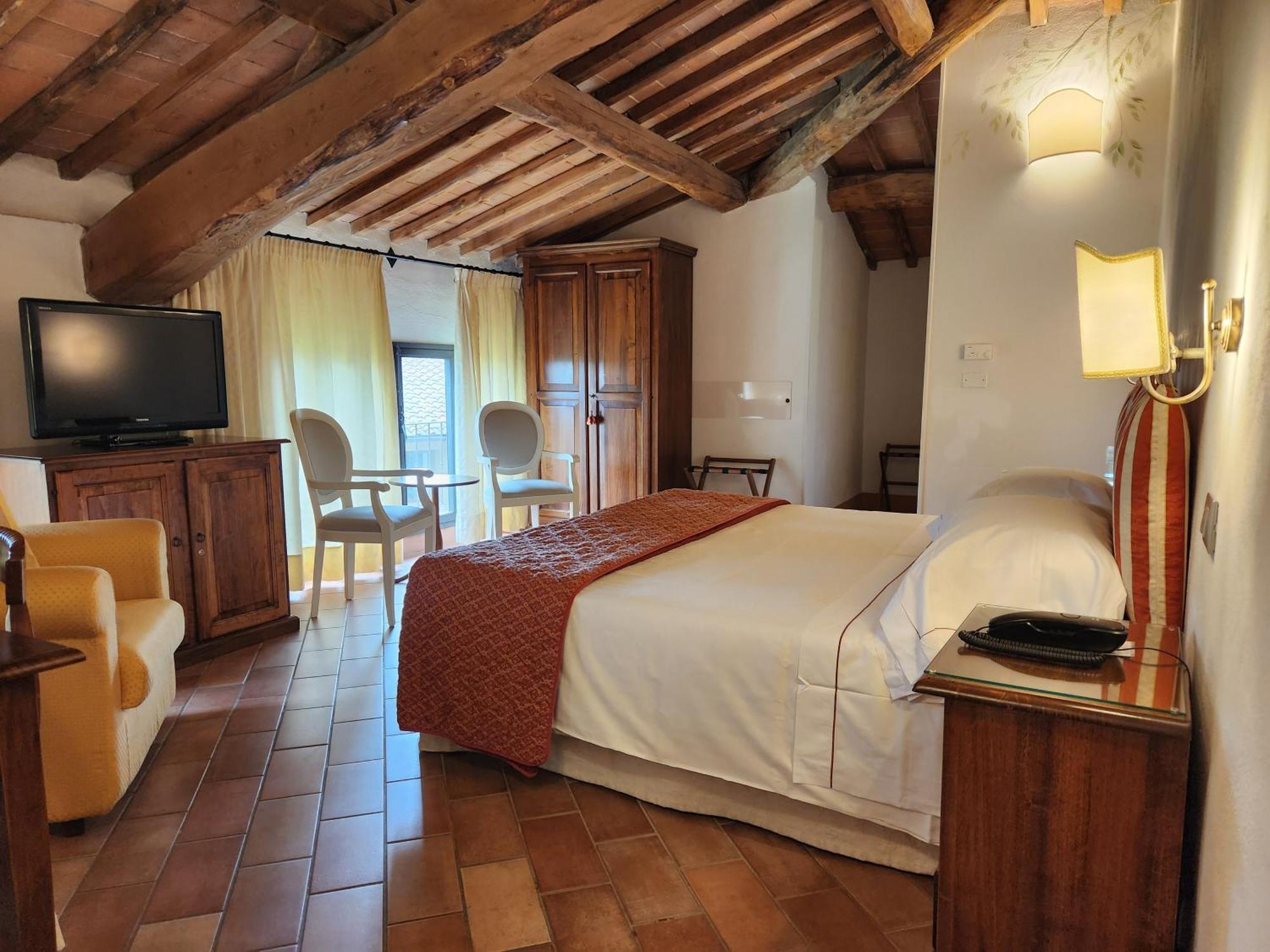 Villa Curina Resort Castelnuovo Berardenga Eksteriør billede