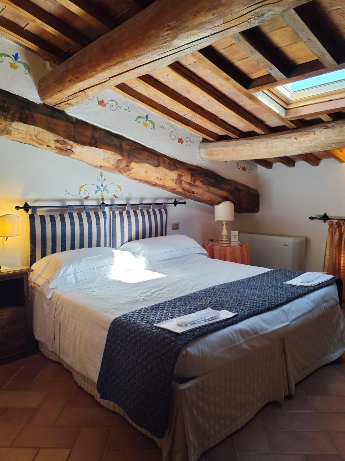 Villa Curina Resort Castelnuovo Berardenga Eksteriør billede