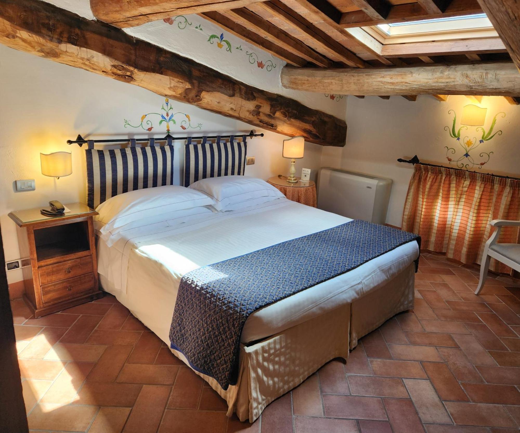 Villa Curina Resort Castelnuovo Berardenga Eksteriør billede